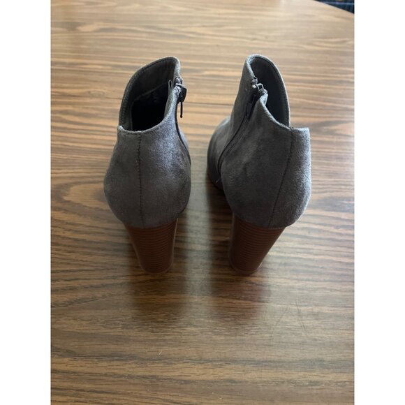 Refresh Sharpay grey heeled side zip ankle boots size 8.5 - Picture 3 of 5